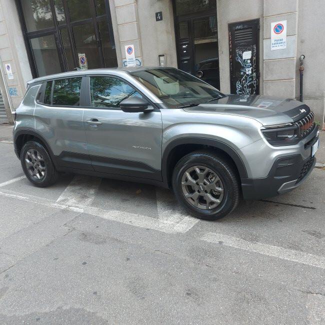Jeep Avenger 1.2 Turbo 110 CV MHEV Longitude