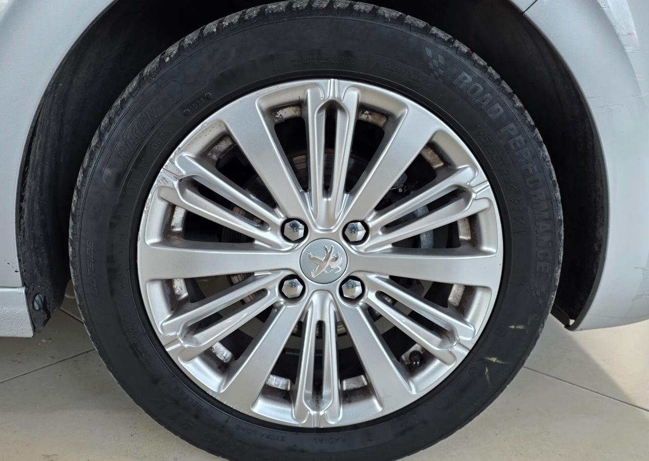 Peugeot 208 BlueHDi 75 5 porte Allure