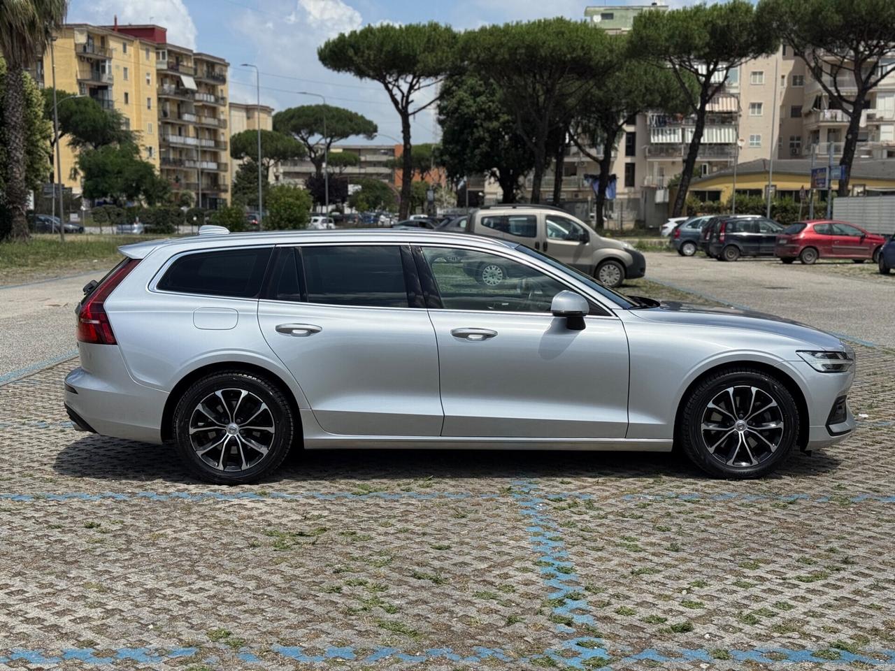 VOLVO V60 2021 B4 Geartronic