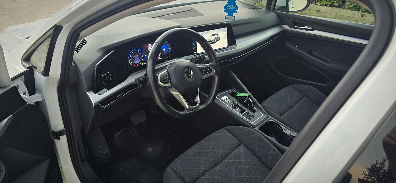 Volkswagen Golf eTSI EVO DSG - PERFETTA