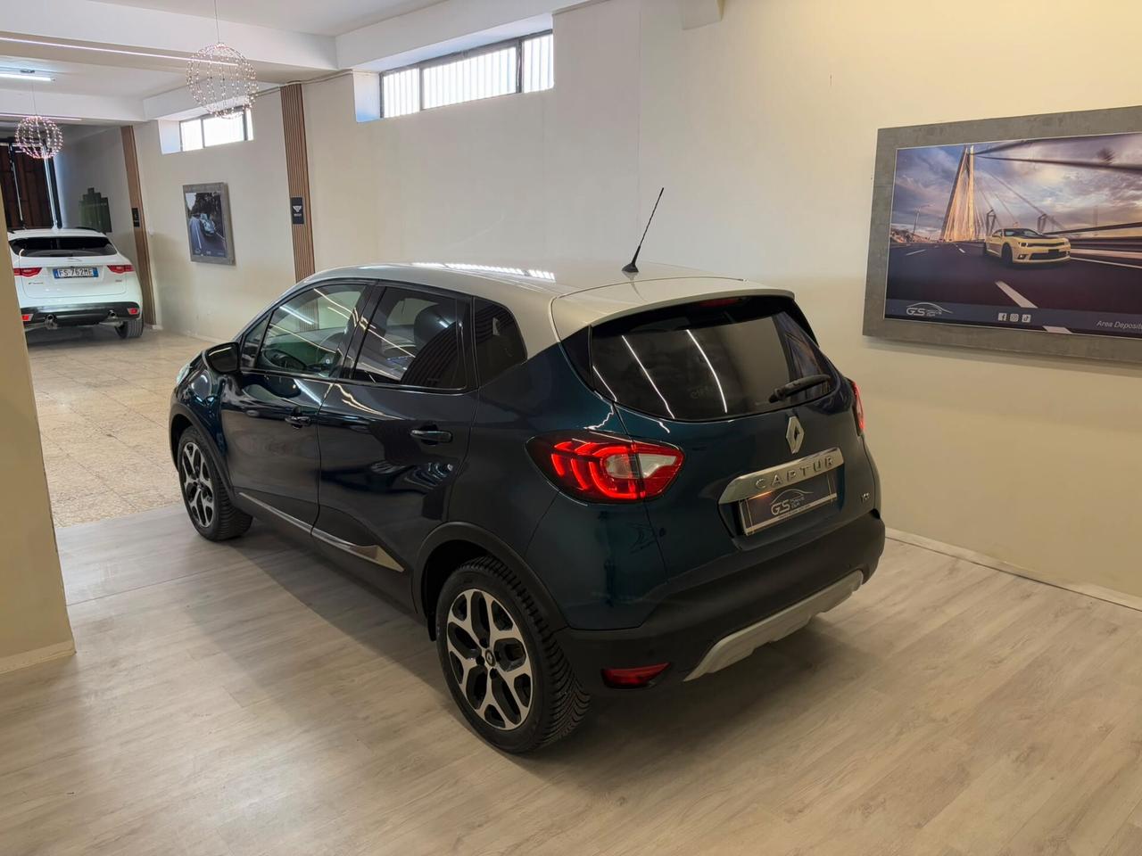 Renault Captur 900cc TCe 90 CV R-Link full LED