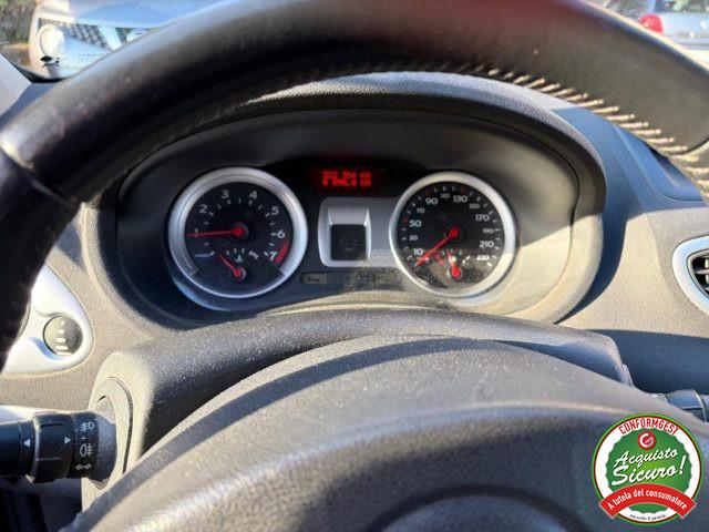 RENAULT Clio 1.4 16V 5 porte Confort