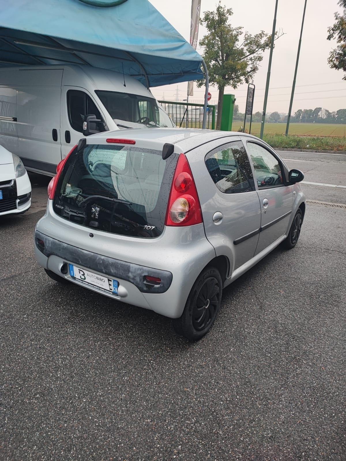 Peugeot 107 1.0 68CV 5p. Desir