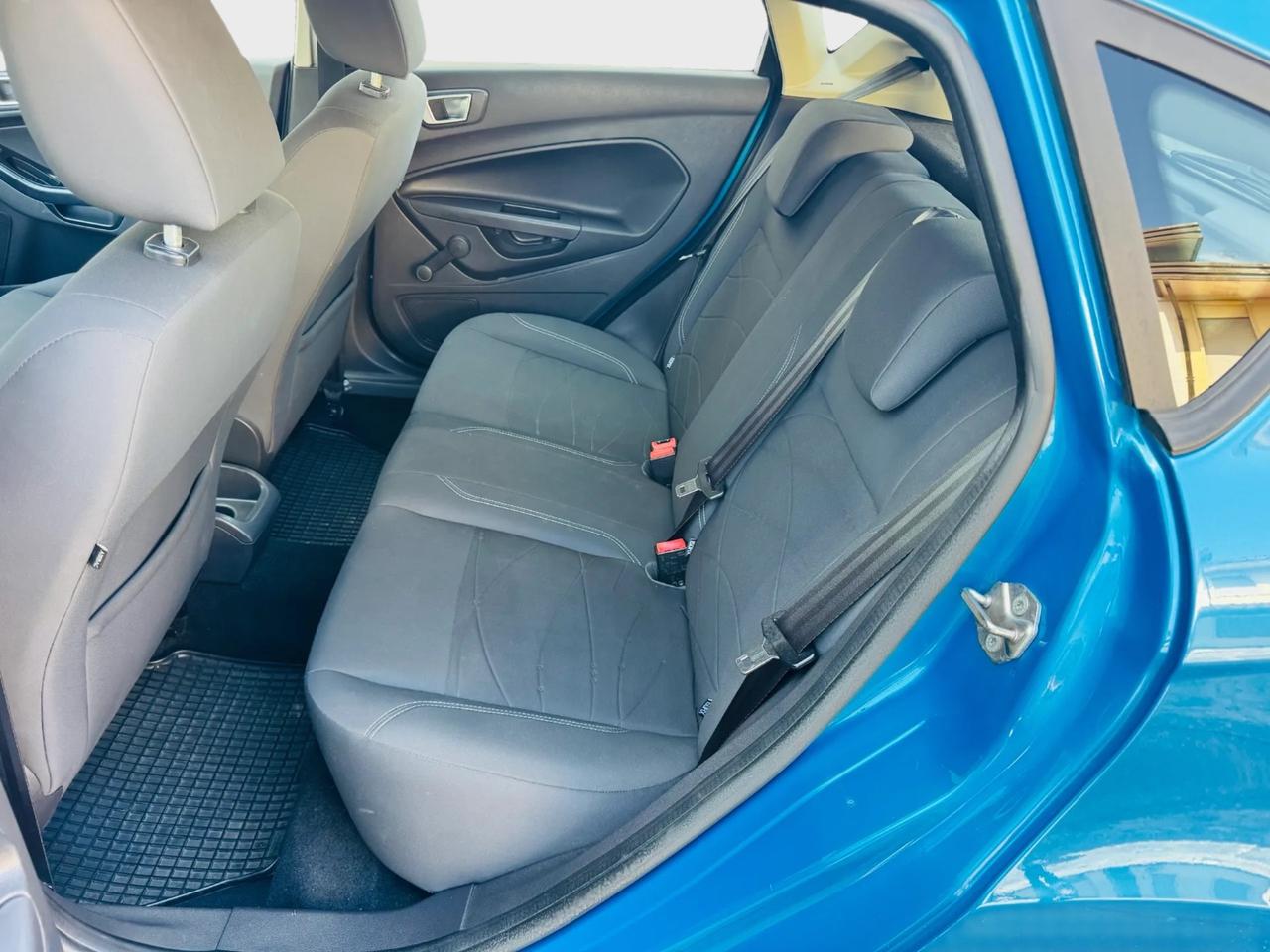 Ford fiesta titanium 1.2 benzina 2015 neo patentati