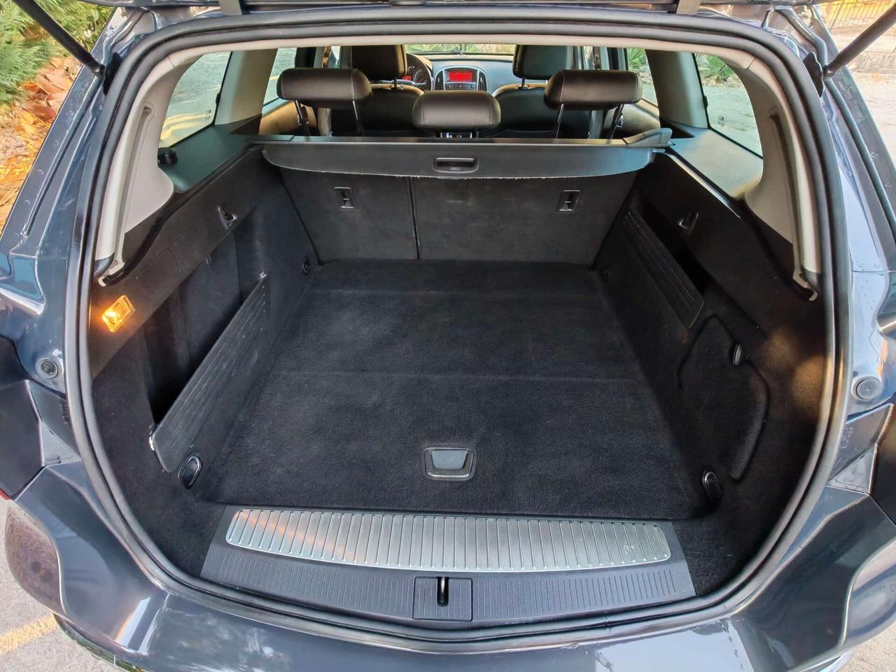 Opel Astra 1.4 Turbo 140CV Sports Tourer GPL Tech Cosmo