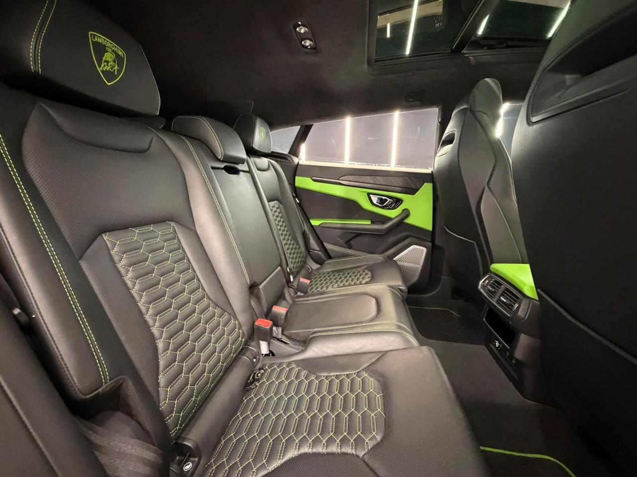 Lamborghini Urus 4.0 IPER FULL-POSSIBILE EFFETTUARE RENT TO BUY-KM CERTIFICATI-12 MESI GARANZIA-PERMUTE