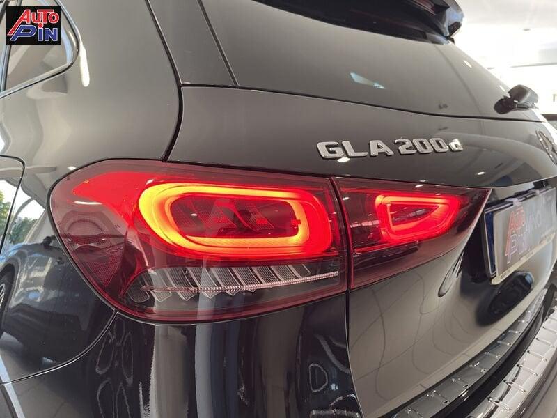 Mercedes-Benz GLA GLA 200 d Automatic Premium *Tetto*Ambient light*
