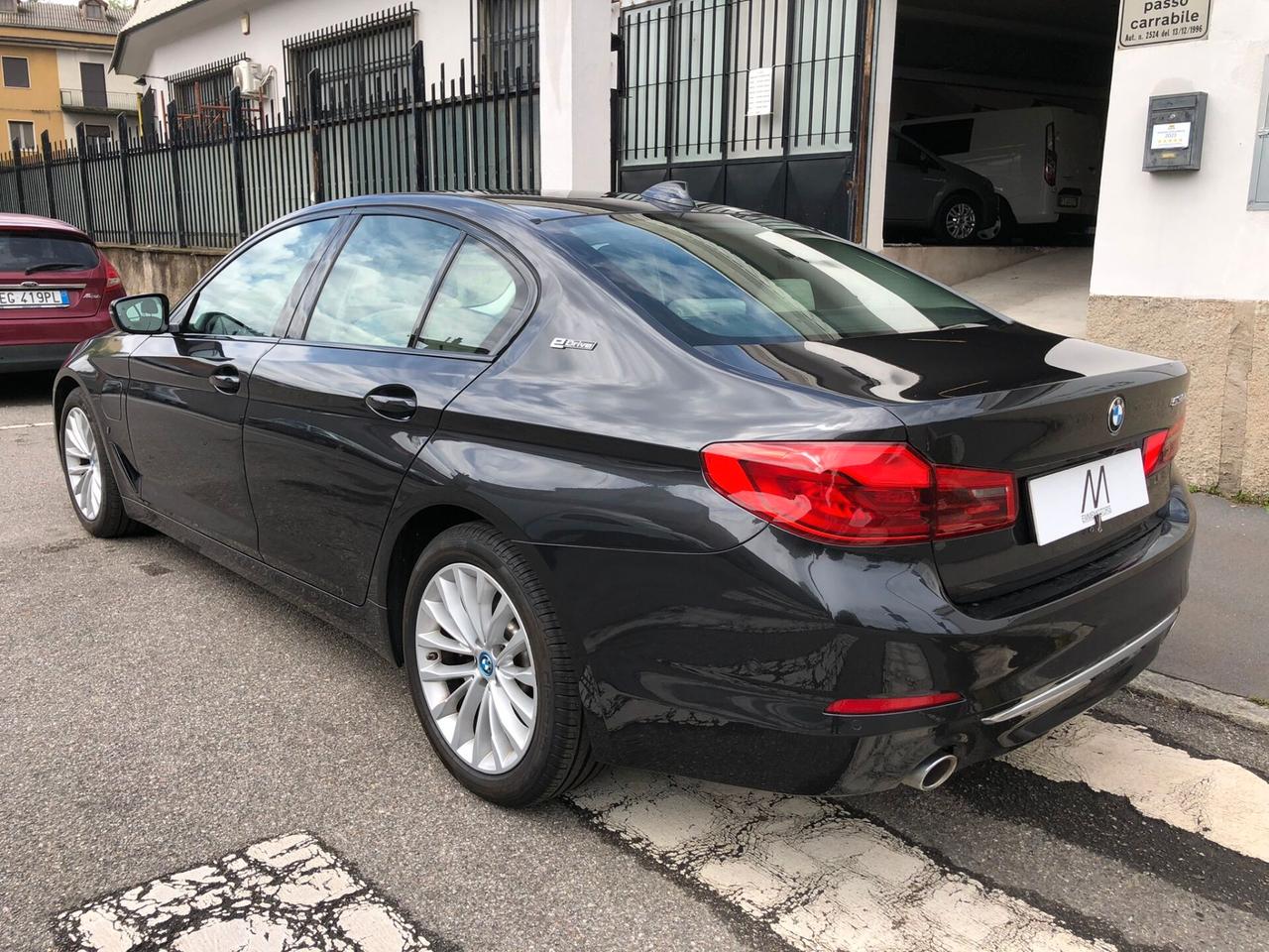 BMW 530 e Luxury - AUT/NAVI/CAMERA/PDC/CERCHI18