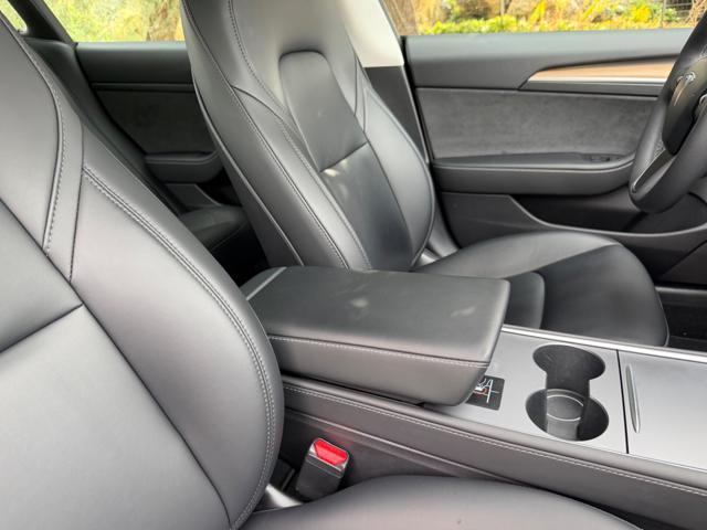 TESLA Model 3 PERFORMANCE NAVI+PELLE+PINZE ROSSE+SPOILER