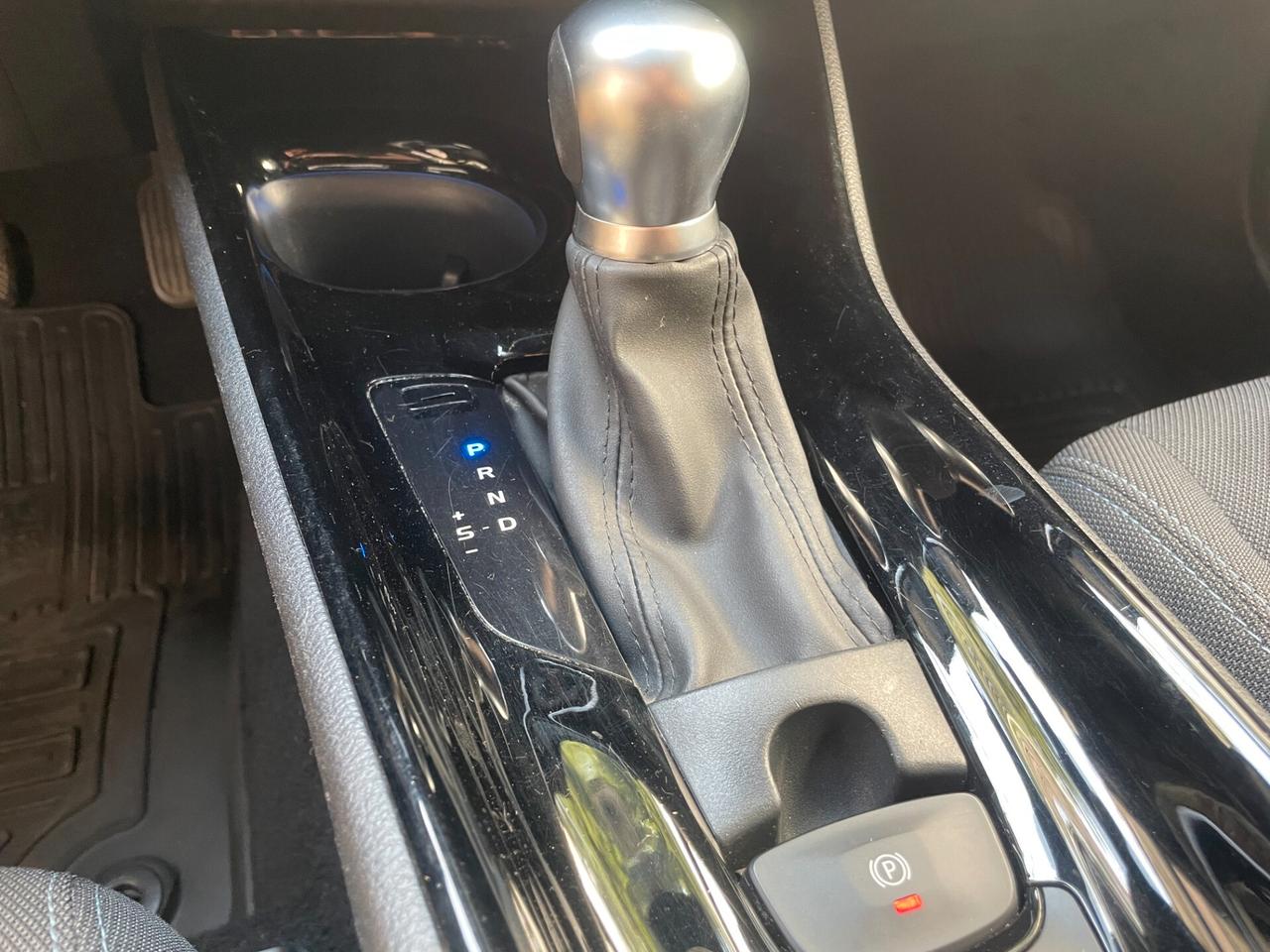 Toyota C-HR 1.8 Hybrid E-CVT Lounge