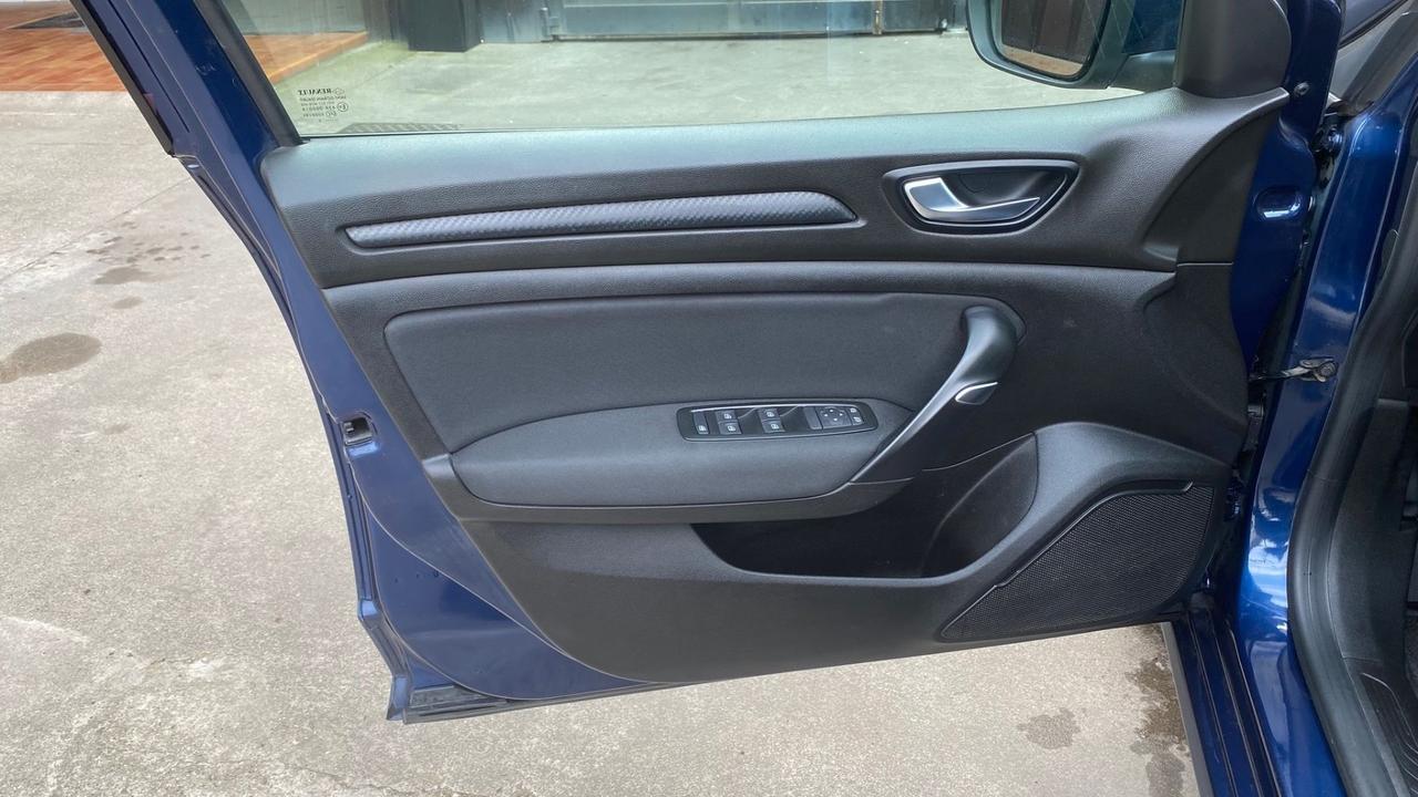 Renault Megane Mégane Sporter Blue dCi 115 CV EDC autocarro