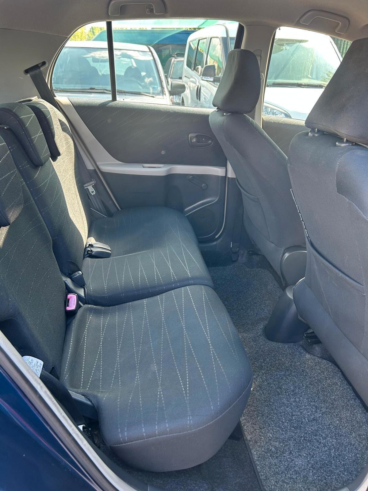 Toyota Yaris 1.0 5 porte Sol