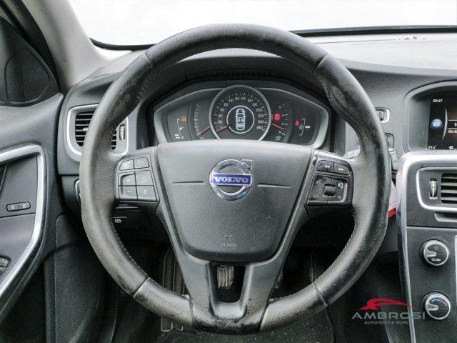 VOLVO V60 Cross Country D3