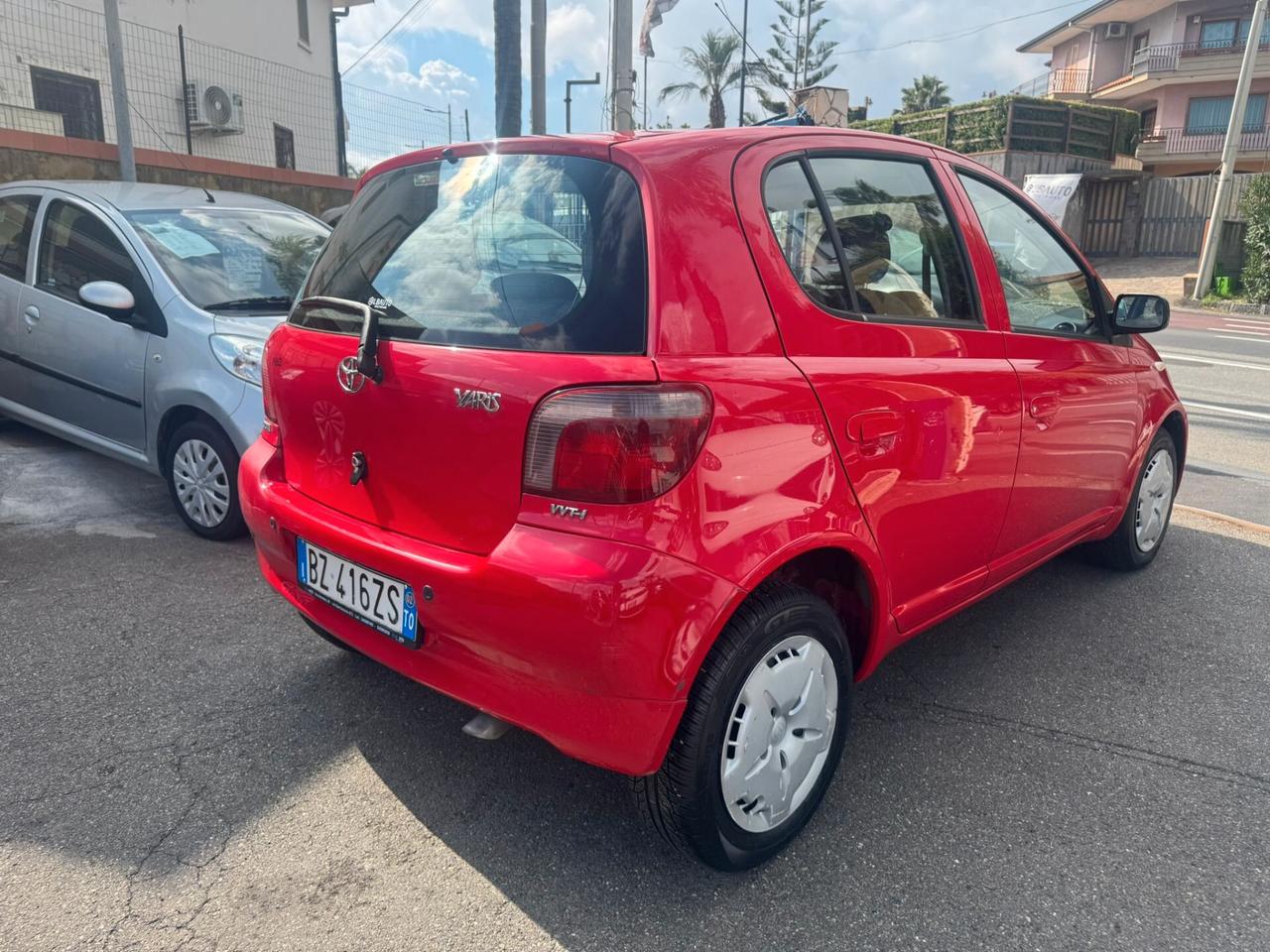 Toyota Yaris 1.3i 16V cat 5 porte Luna