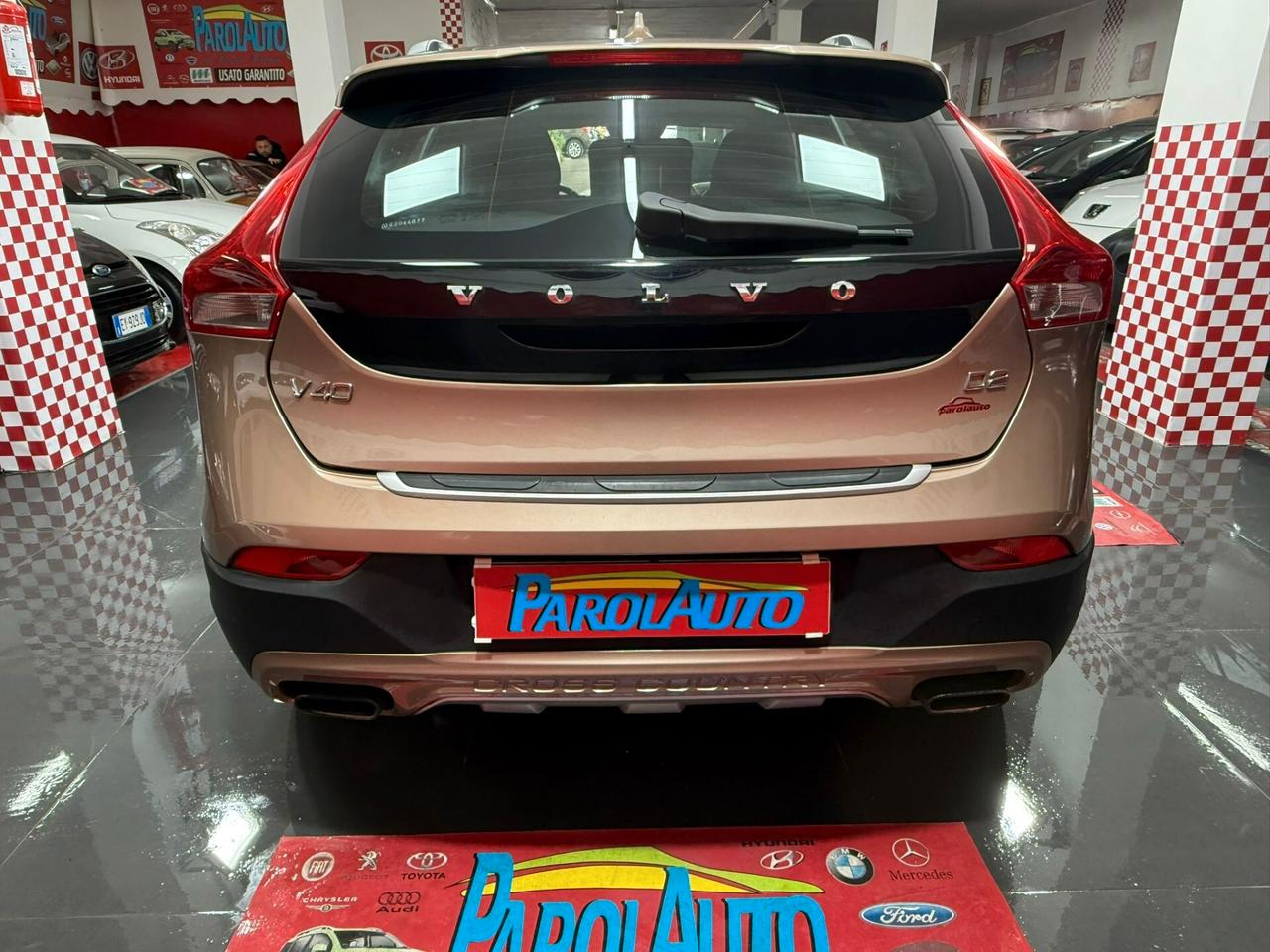 Volvo V40 Cross Country D2 1.6 114cv - 2014