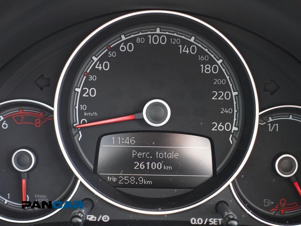 Volkswagen Maggiolino Cabrio 1.4 TSI R-LINE 150 cv