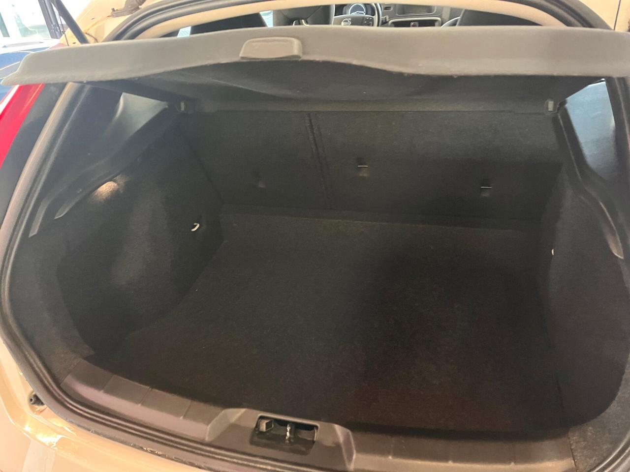 Volvo V40 D2 1.6 Momentum