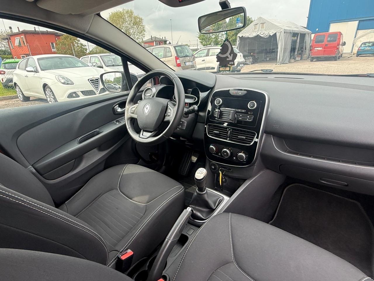 Renault Clio Sporter 1.2 75CV Intens