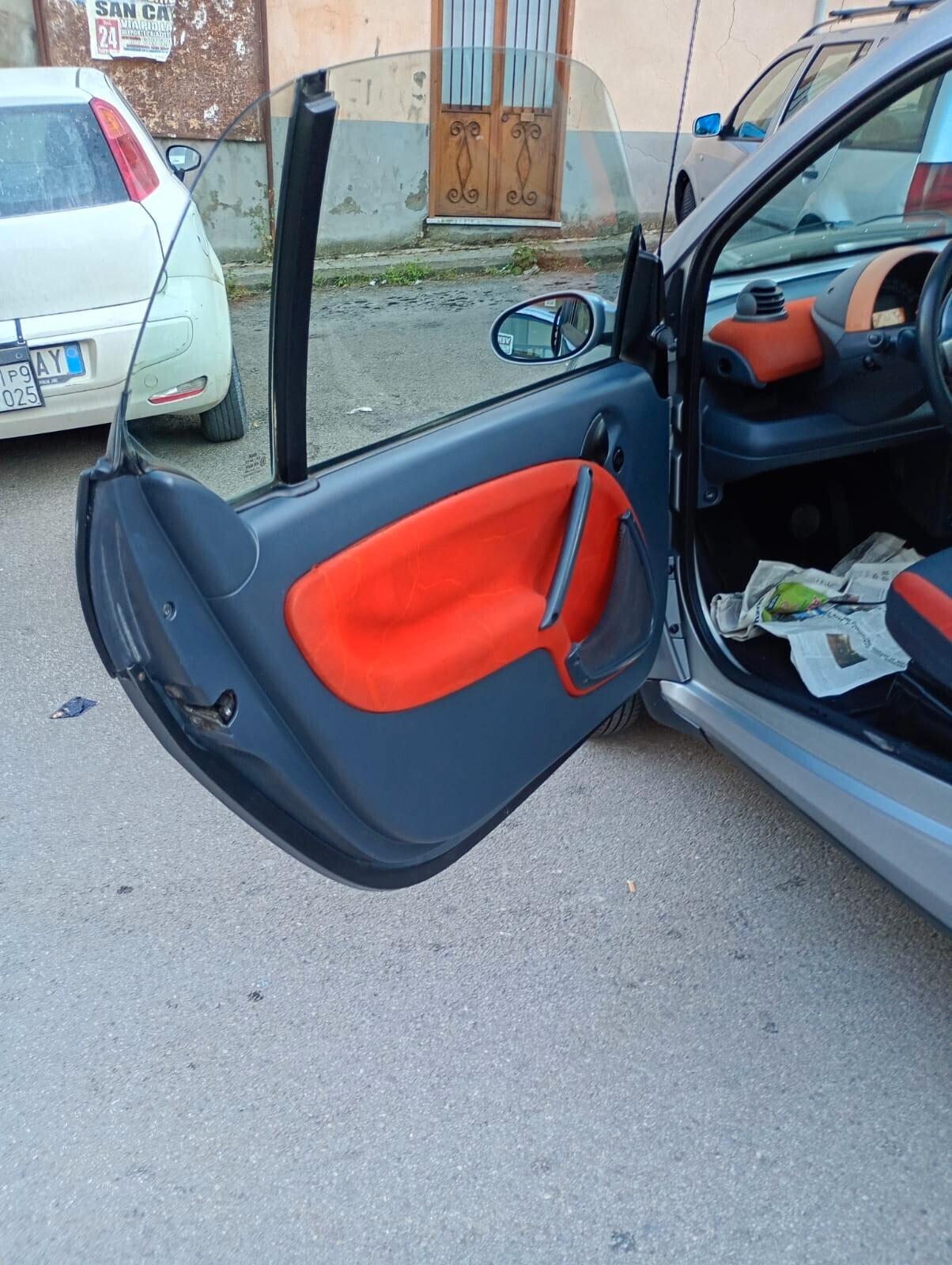 Smart ForTwo 700 coupé pure (45 kW)