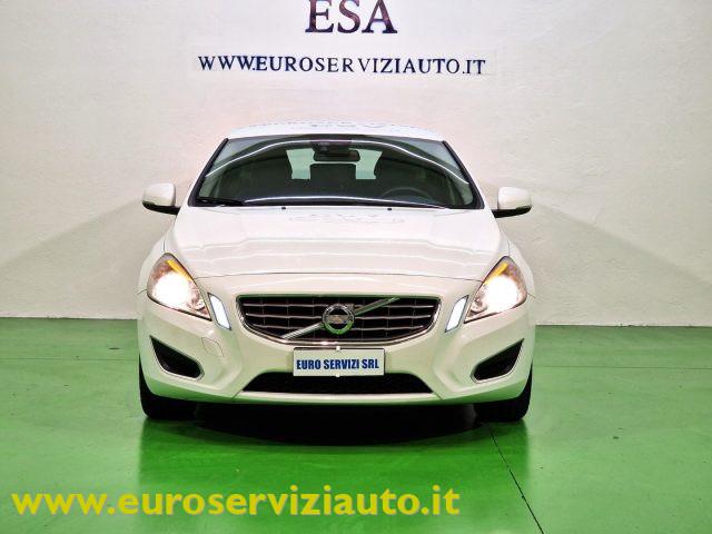 VOLVO V60 D3 Geartronic Momentum