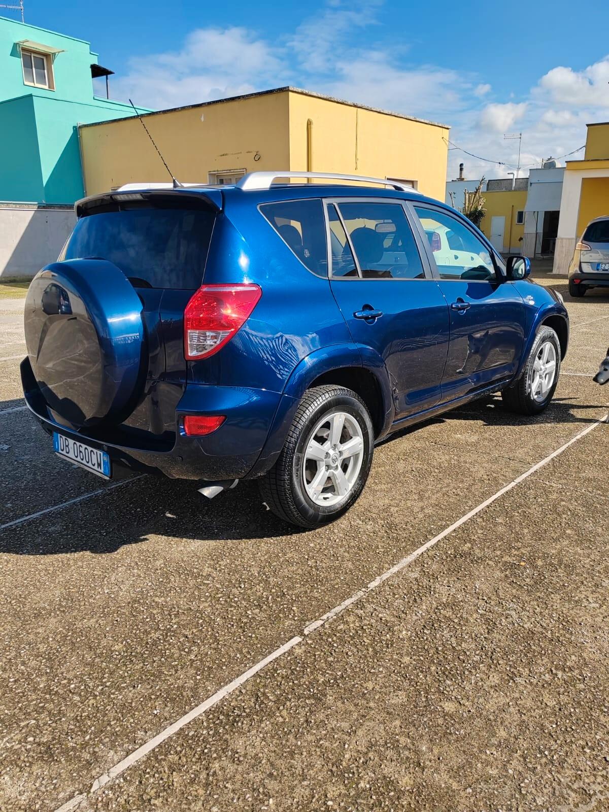 Toyota RAV 4 RAV4 Crossover 2.2 D-4D 177 CV Luxury