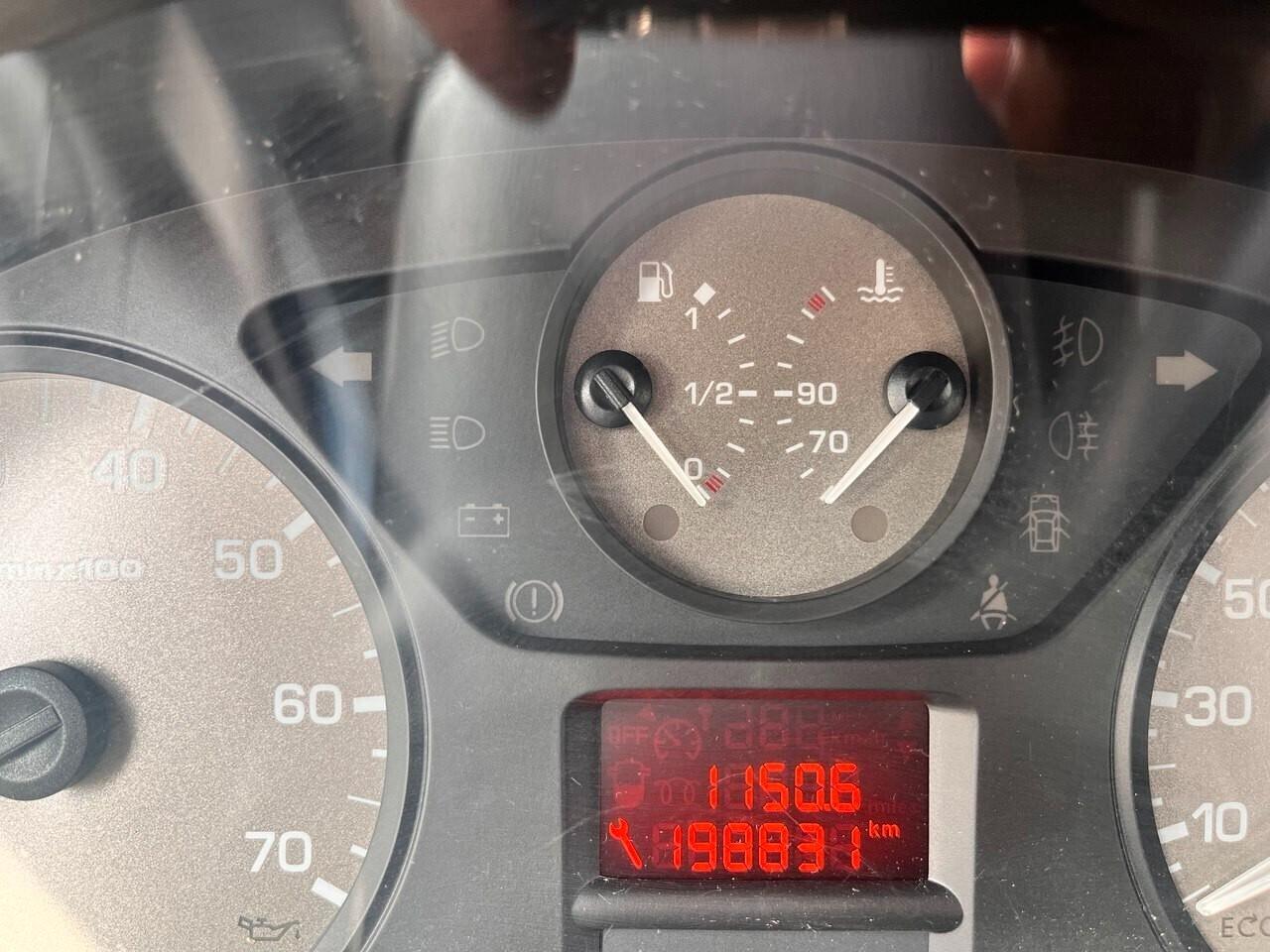 Peugeot Partner Tepee 1.6 HDi 92CV Outdoor