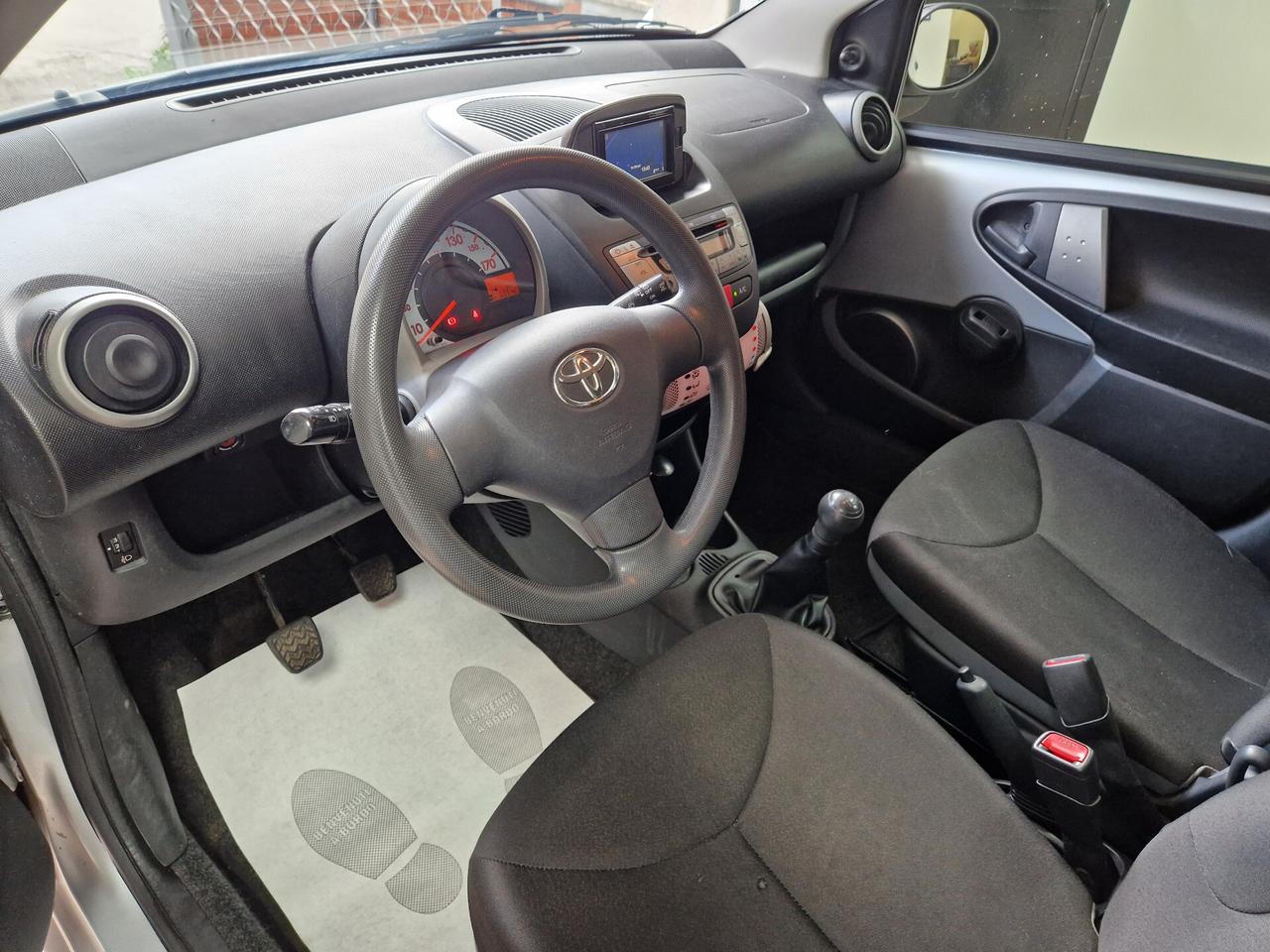 Toyota Aygo EURO 5 NEOPATENTATI