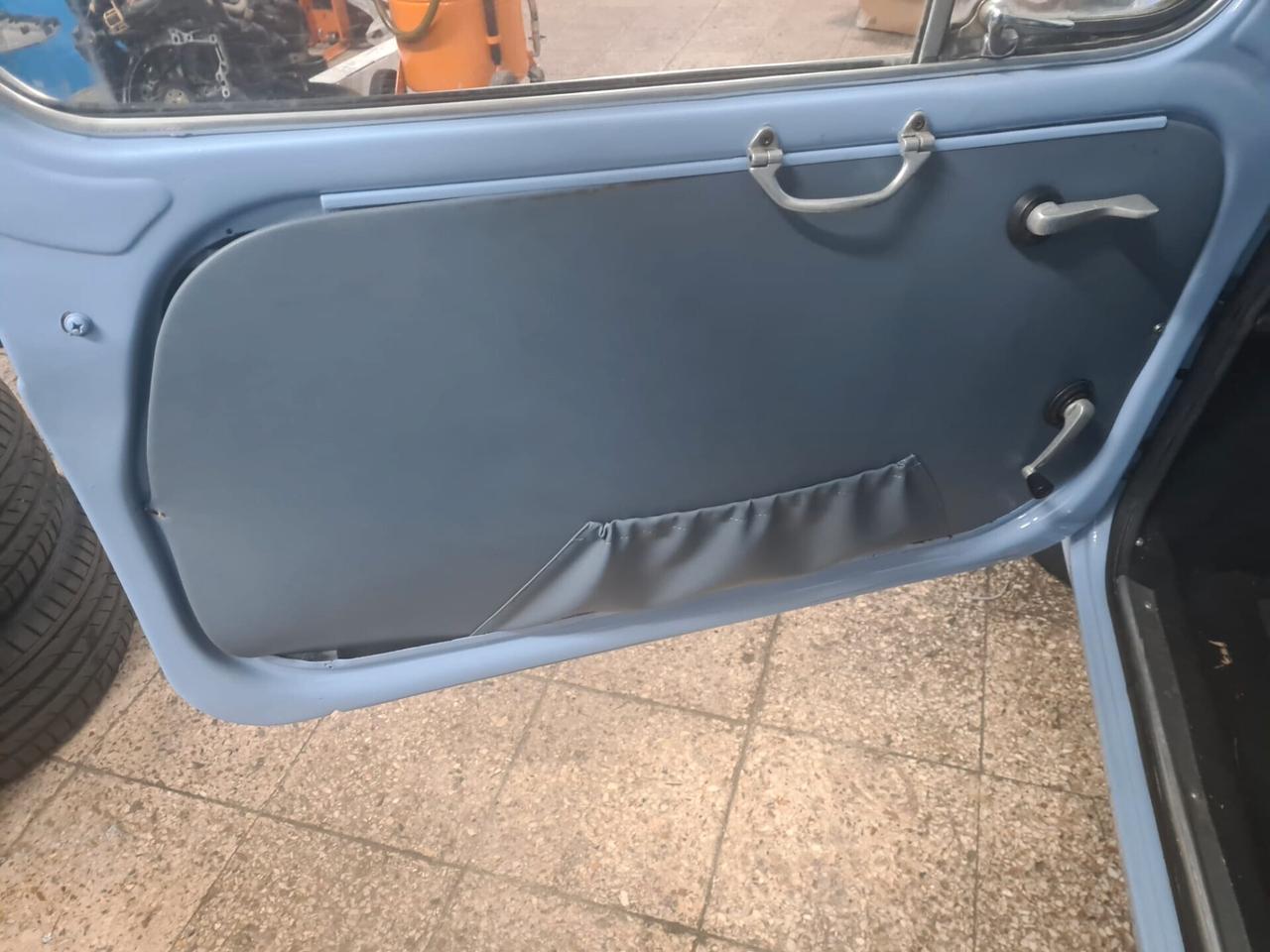 Fiat 600 Fanalone anno 1969