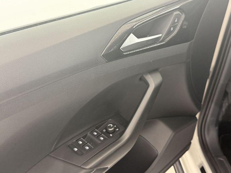 Volkswagen T-Cross 1.0 TSI 85kW R-Line