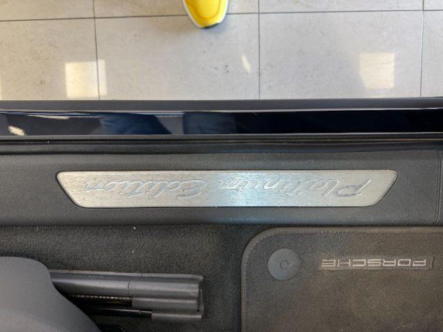 PORSCHE Cayenne 3.0 V6 E-Hybrid Platinum Edition