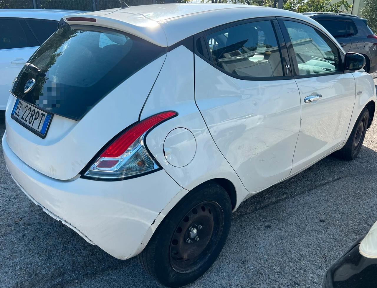 Lancia Ypsilon 1.2 69 CV 5 porte S&S Silver