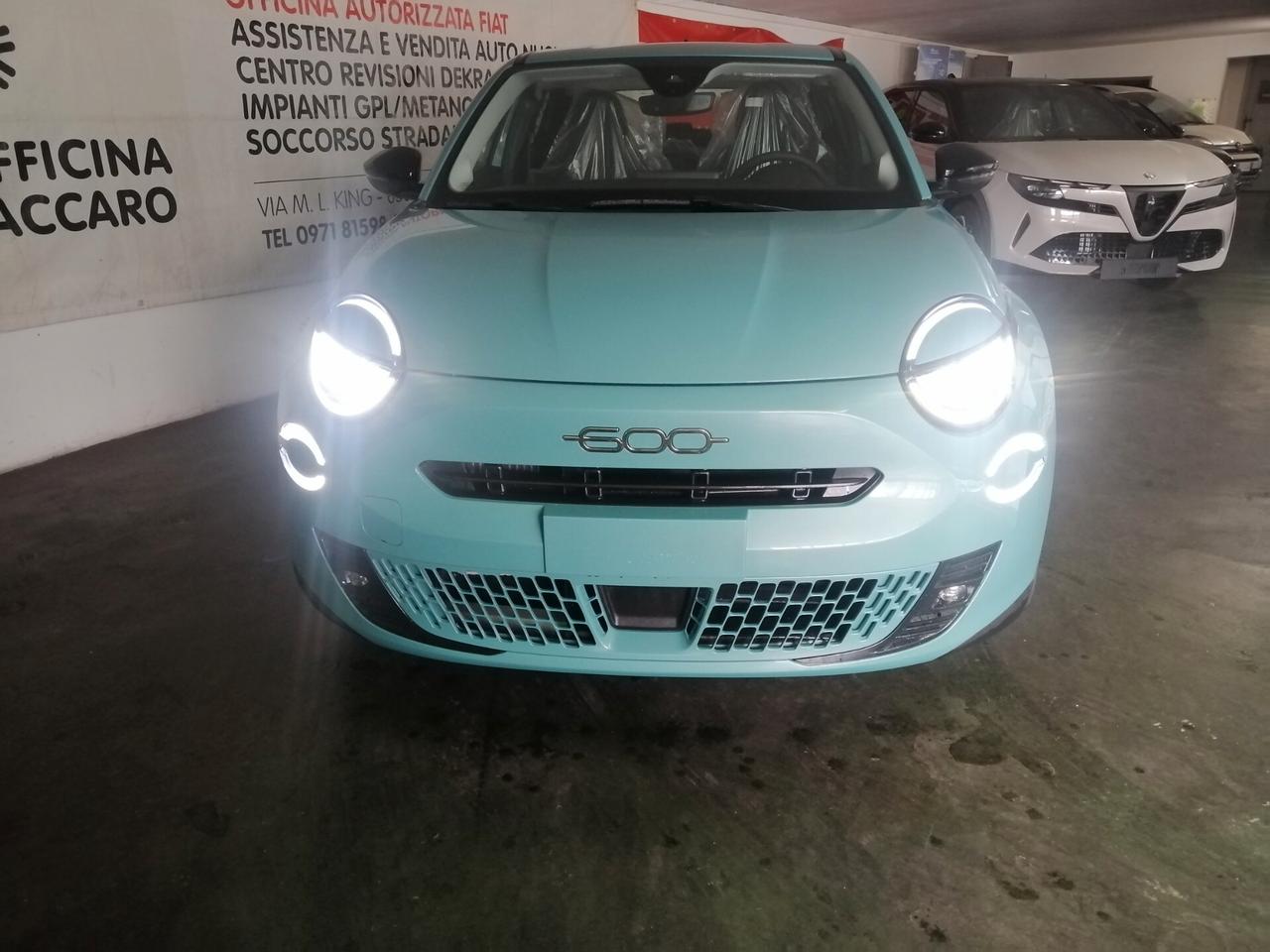 Fiat 600 Hybrid 110 CV DCT MHEV Business