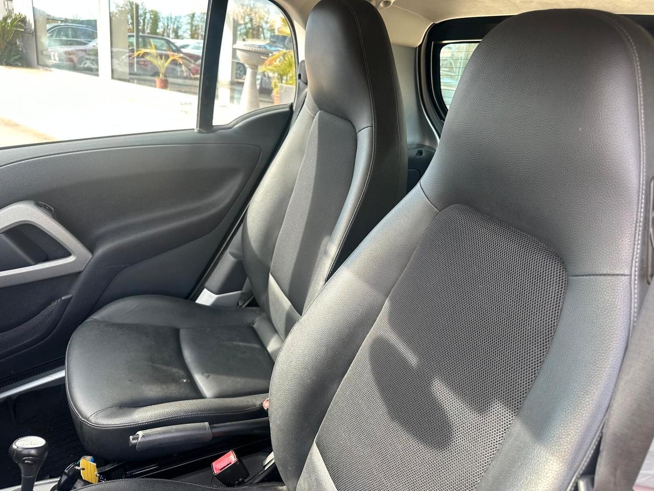 Smart ForTwo 1000 45 kW MHD coupé pure Teen II NEOPATENTATI