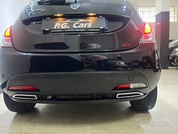 Lancia Ypsilon MOMO DESIGN