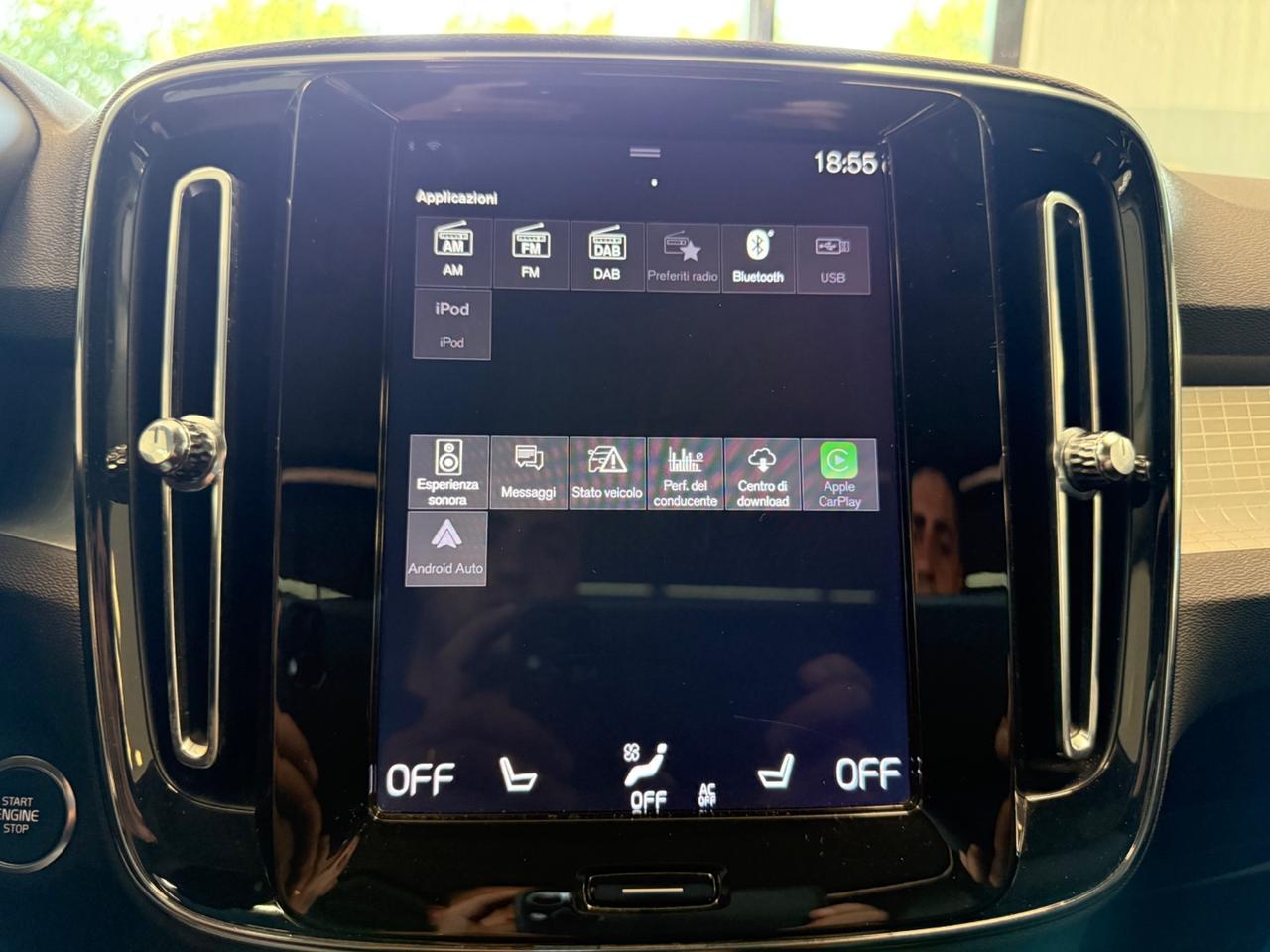 Volvo XC40 D4 AWD Geartronic Momentum TETTO APRIBILE PANORAMICO
