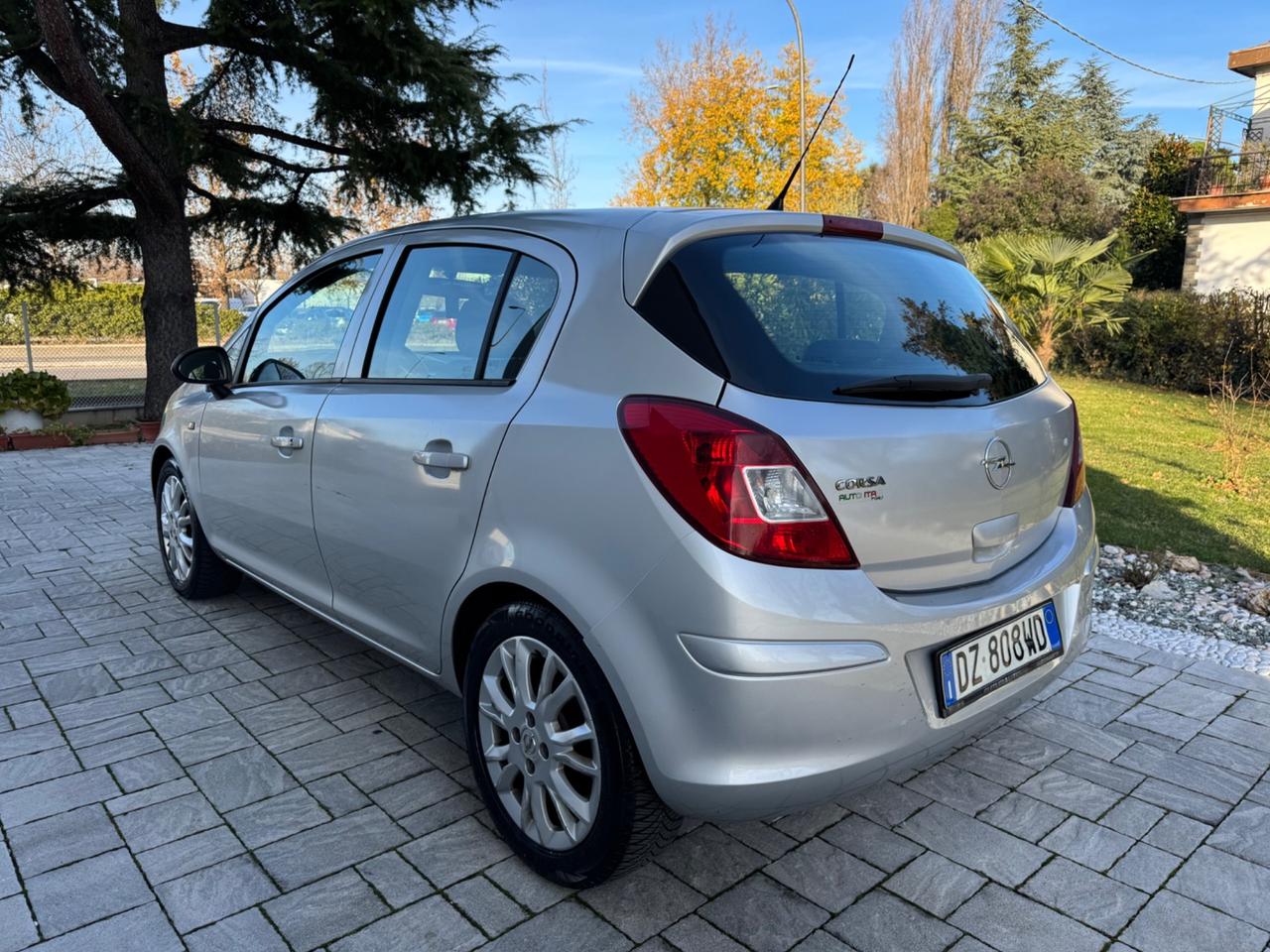 Opel Corsa 1.2 80CV 5 porte GPL-TECH Edition OK NEOPATENTATI