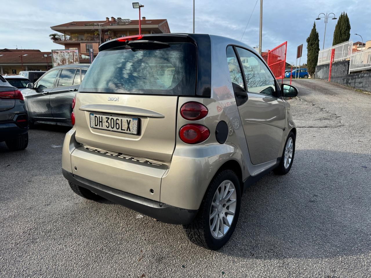 Smart ForTwo 1000 52 kW coupé limited one