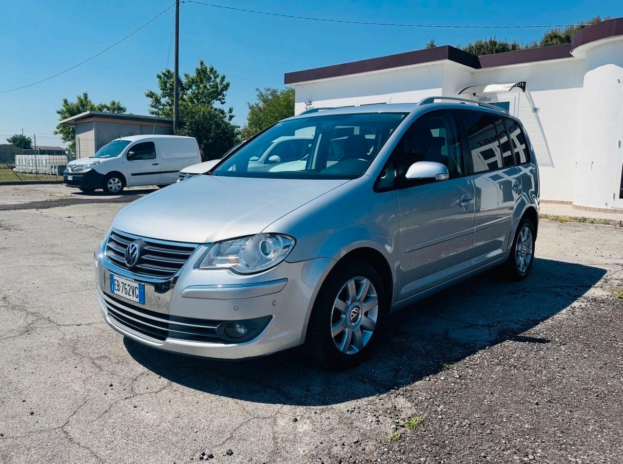 Volkswagen Touran 2.0 Trendline Ecofuel 7 POSTI