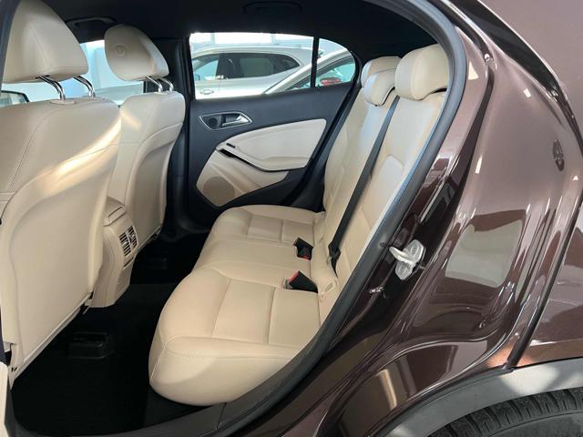 MERCEDES-BENZ GLA 250 Automatic 4Matic Sport