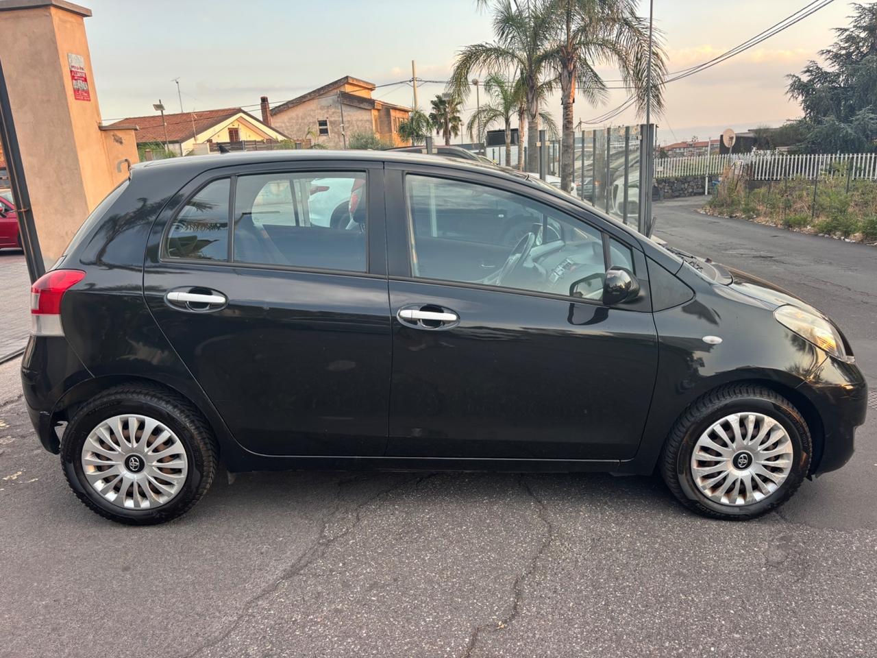 Toyota Yaris 1.3 5 porte Sol-2011
