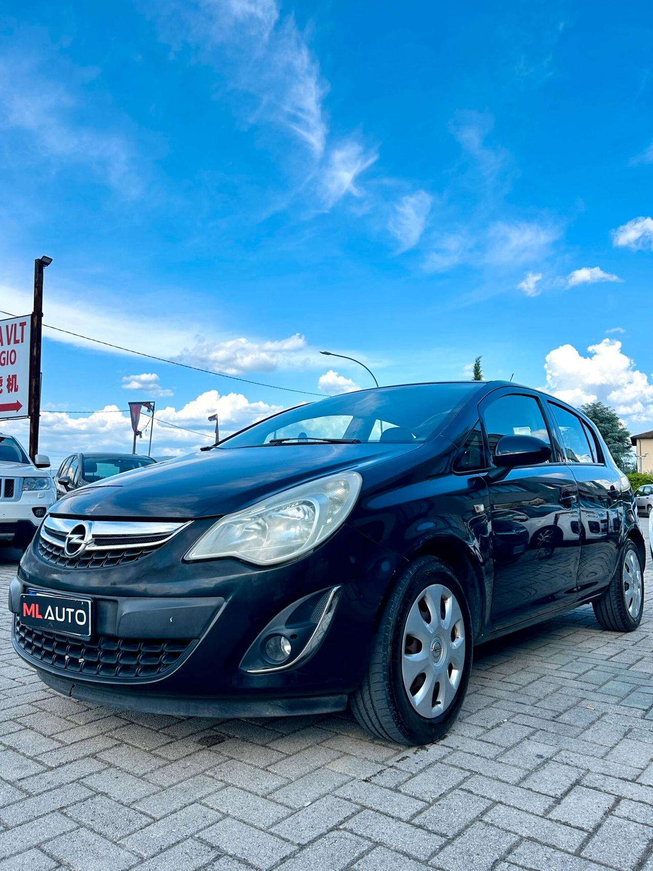 Opel Corsa 1.2 5 porte Cosmo - OK NEOPATENTATI