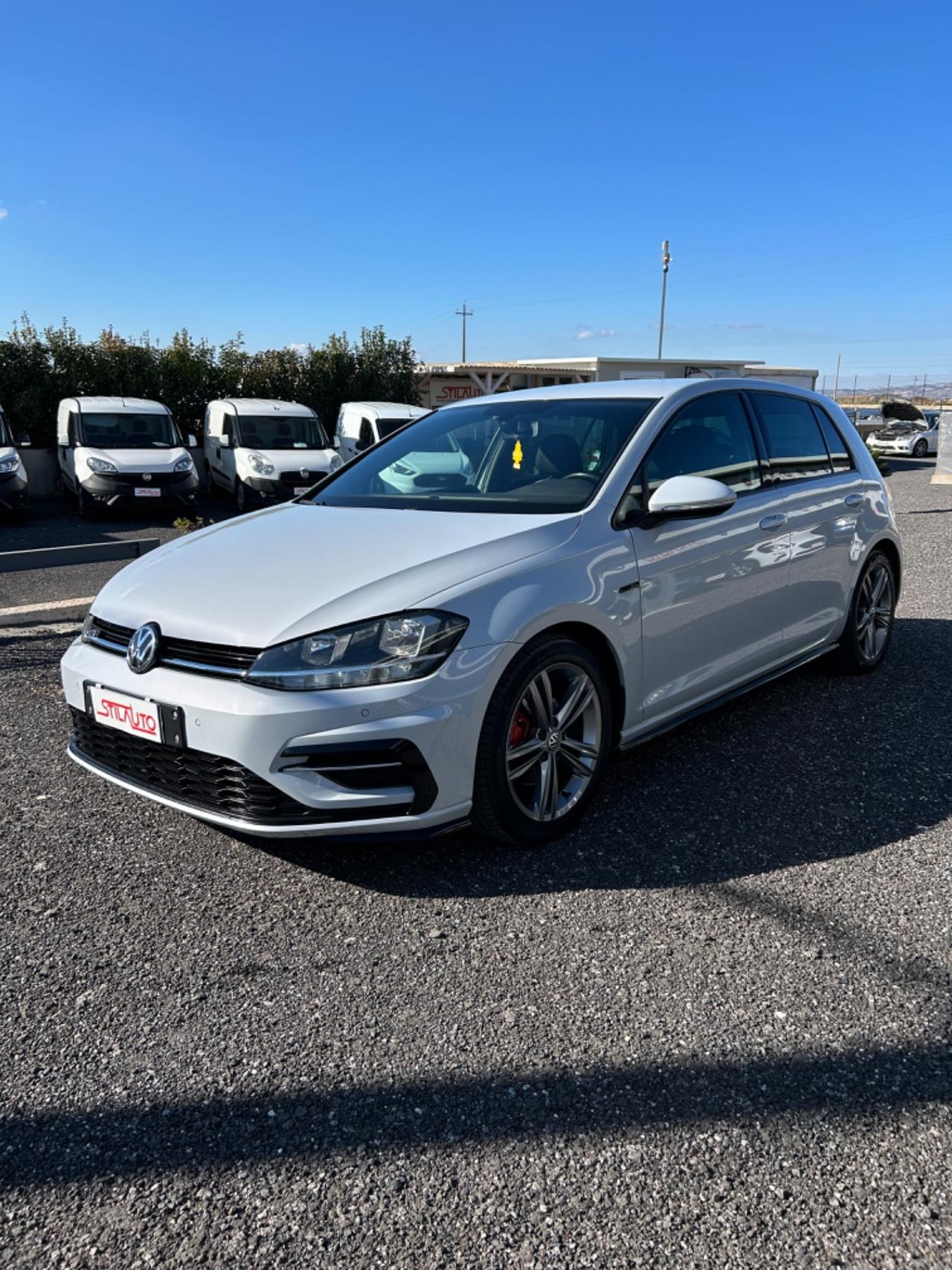 Volkswagen Golf 1.6 TDI 115 cv R-Line 5porte