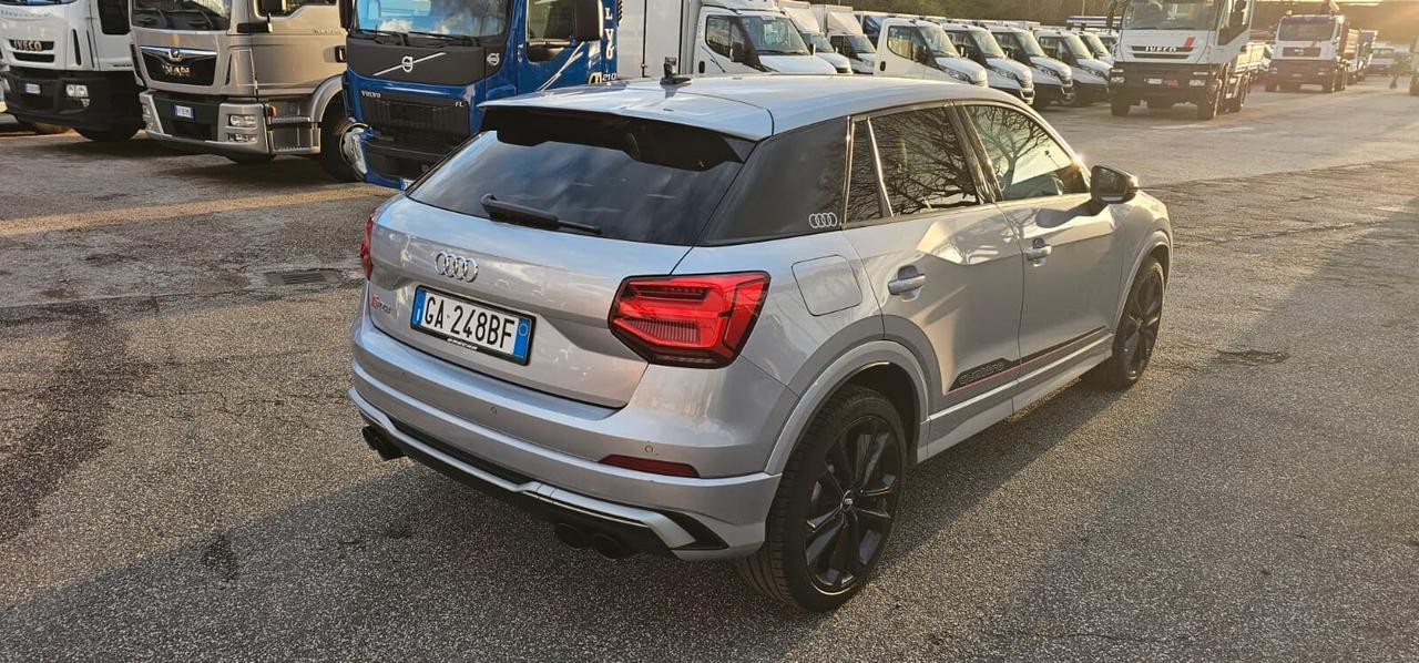 Audi SQ2 TFSI quattro S tronic sport attitude