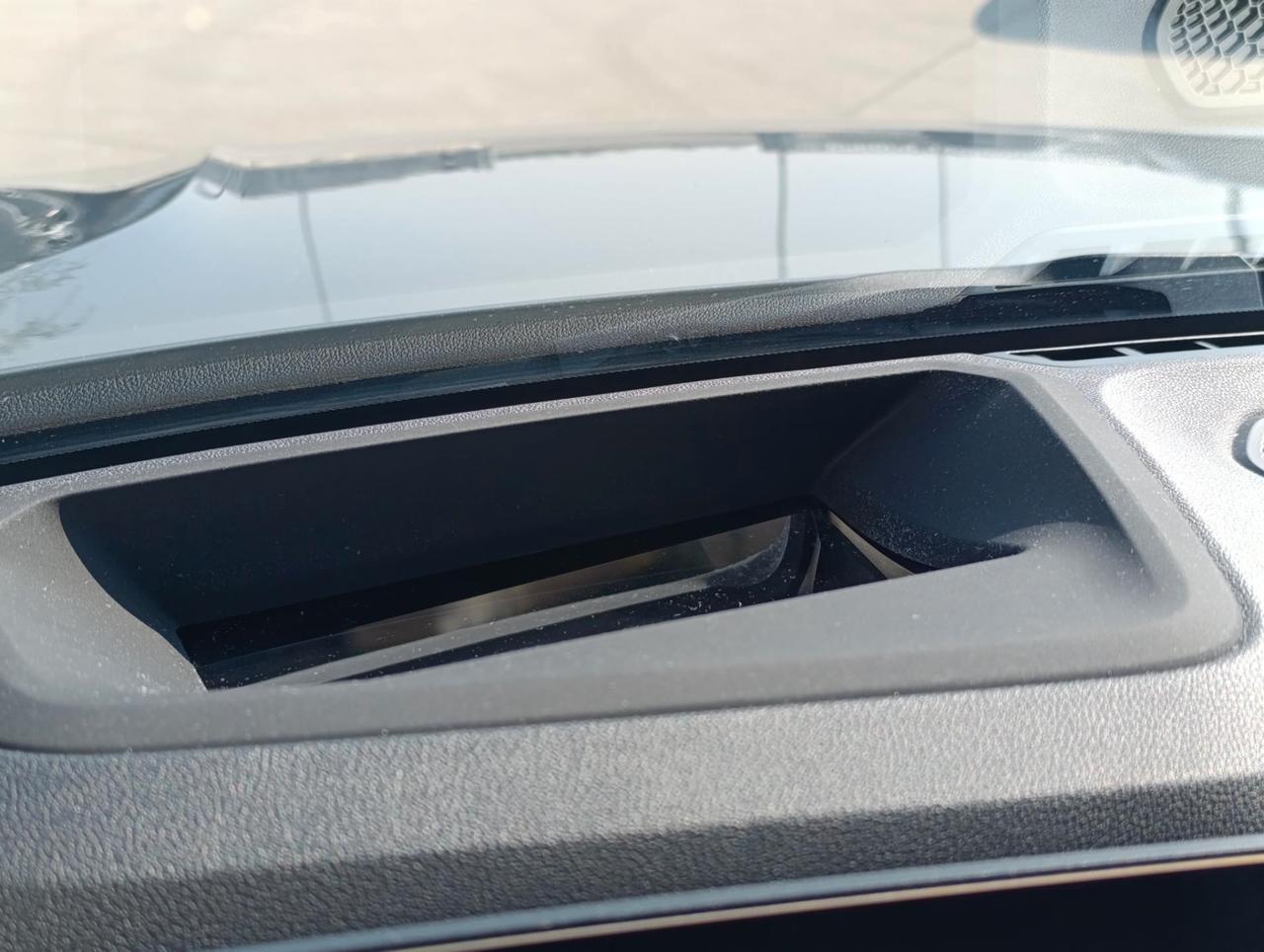 BMW 318 d Touring mhev 48V auto