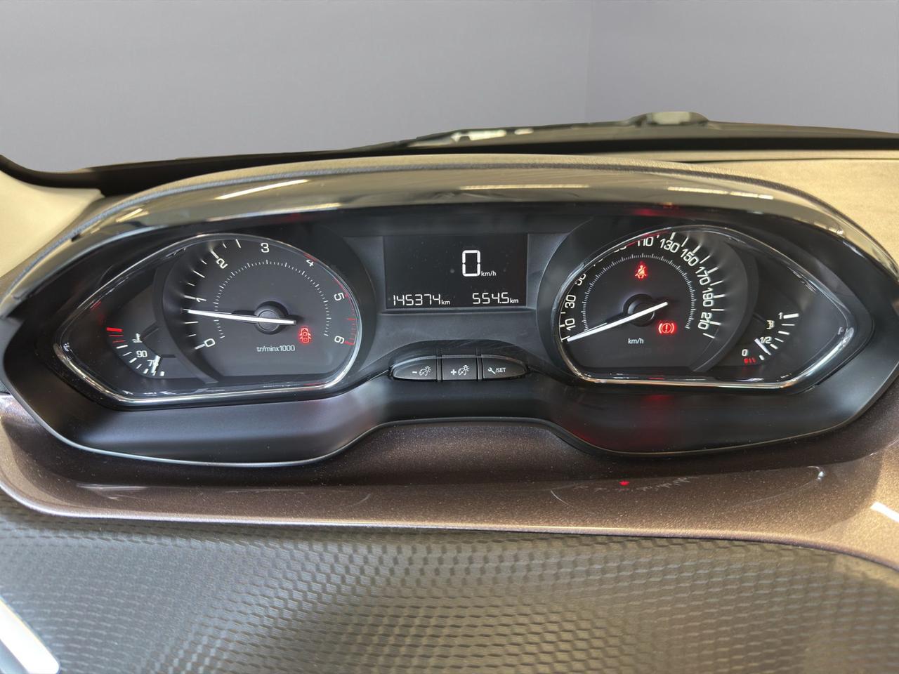 Peugeot 2008 1.6 e-hdi 8v Urban Cross s&s 92cv