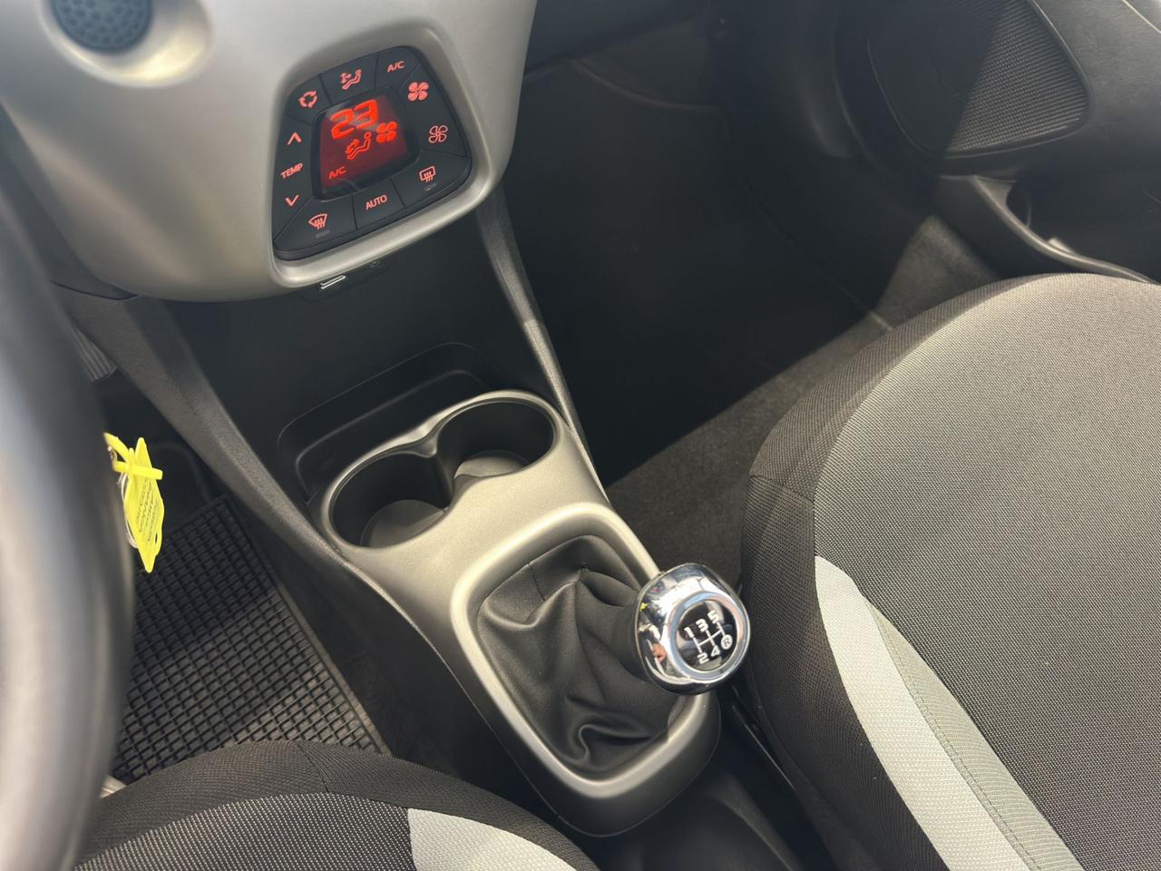 Toyota Aygo 5p 1.0 x-play my15