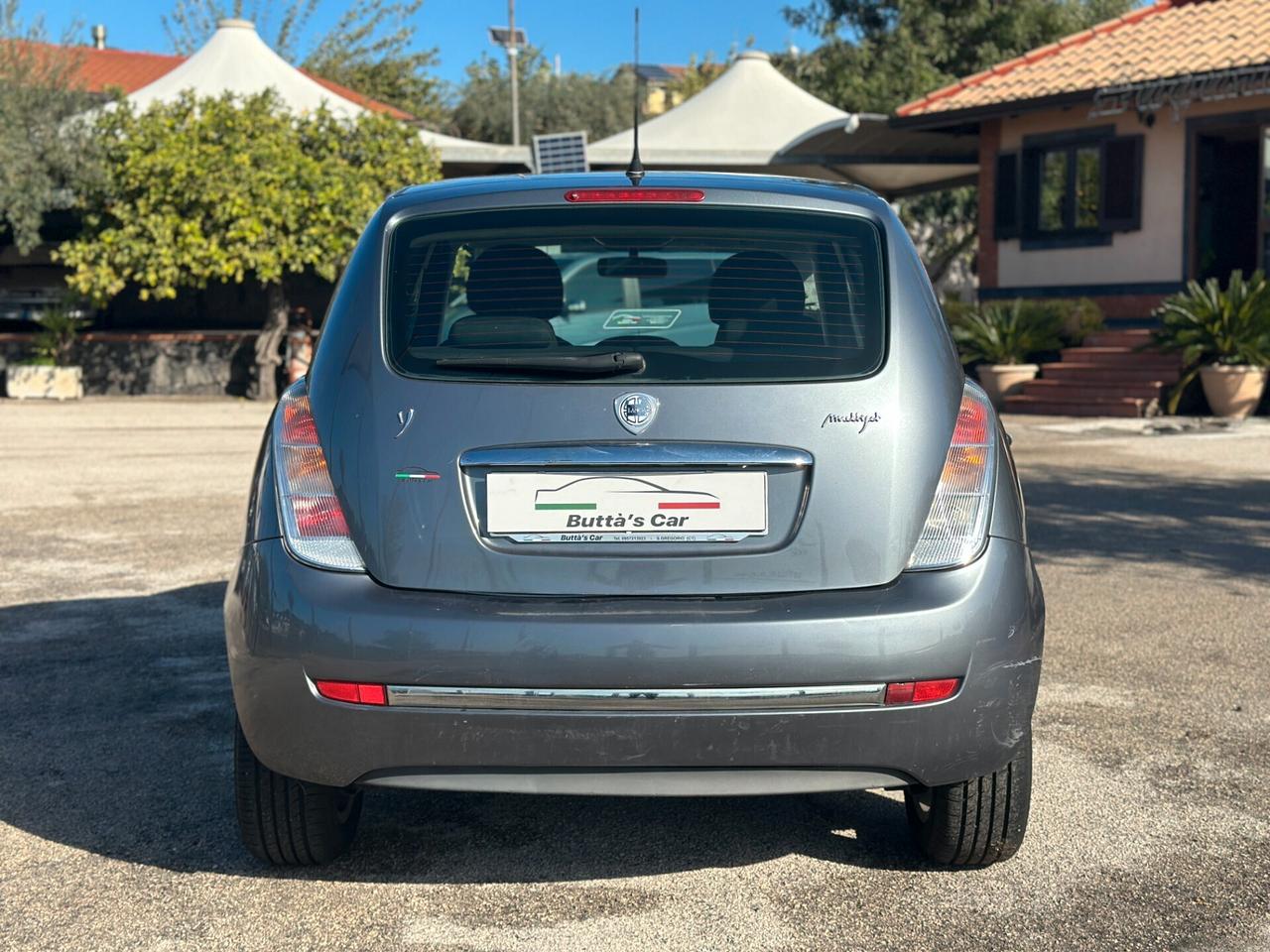 Lancia Ypsilon 1.3 MJT 90 CV Platino