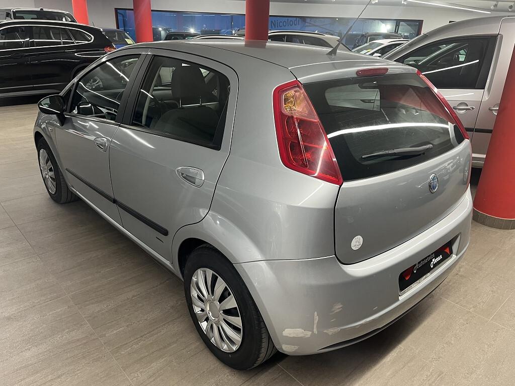 Fiat Grande Punto 1.3 MJT 75 CV 5 porte Dynamic