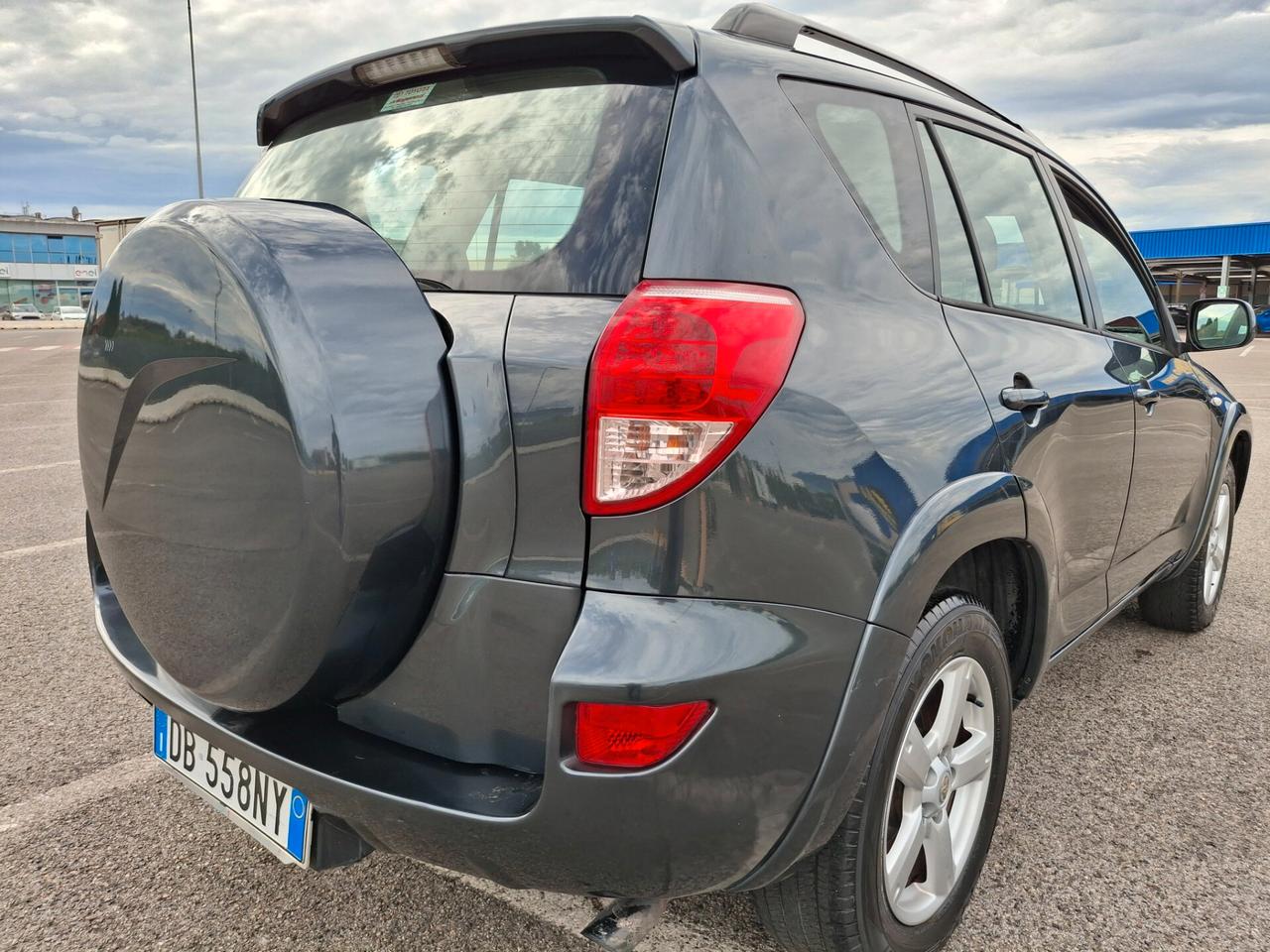 Toyota RAV 4 2.2 D-4D-DIESEL*PERFETTA*