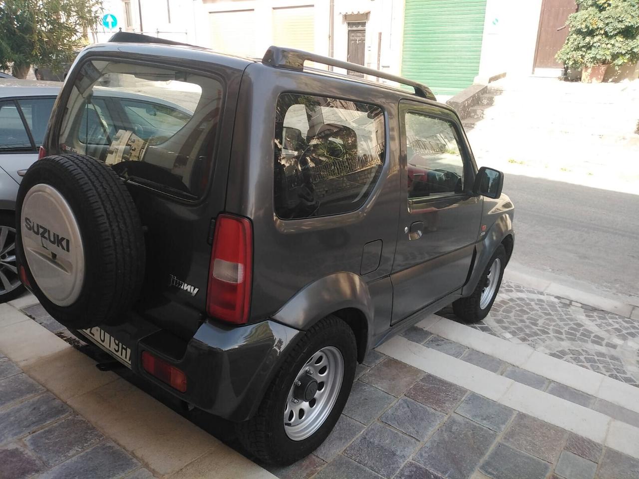 Suzuki Jimny 1.5 DDiS cat 4WD JLX - 2010